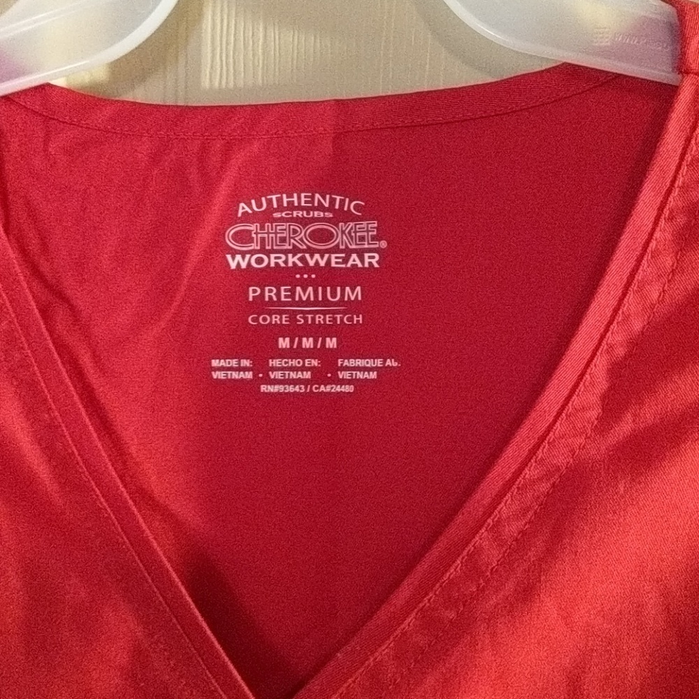 Scrub top - Picture 2 of 5